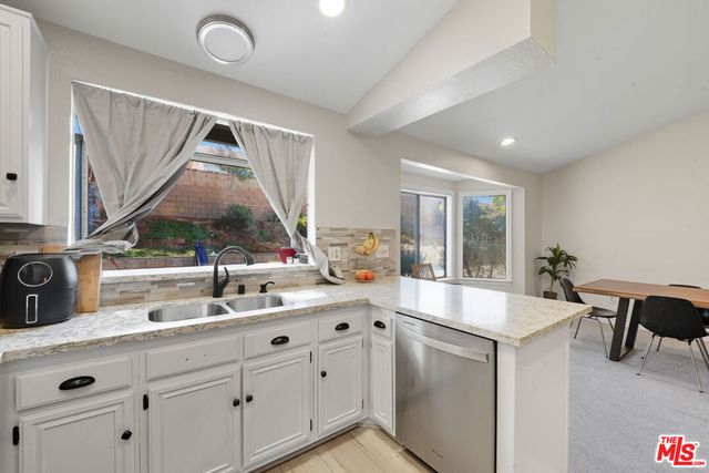 2048 E Avenue R10, Palmdale, CA 93550