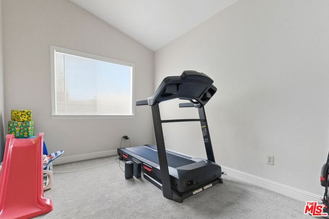 2048 E Avenue R10, Palmdale, CA 93550