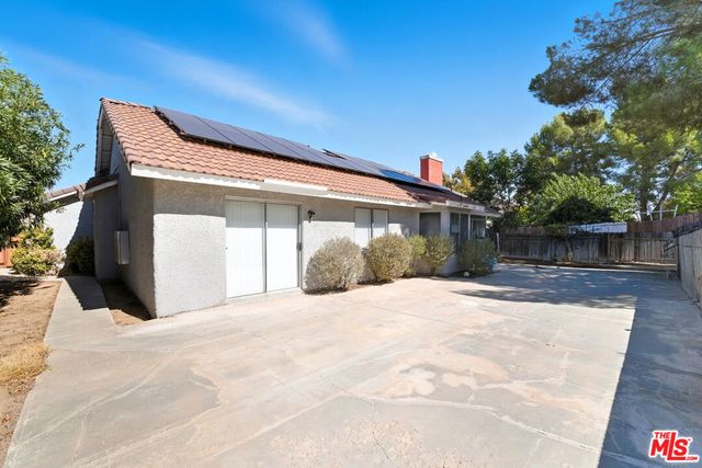 2048 E Avenue R10, Palmdale, CA 93550