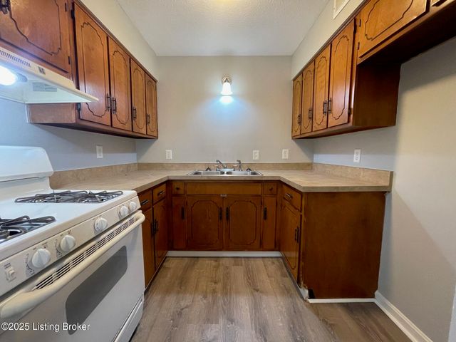 1922 Silver St, 2, New Albany, IN 47150