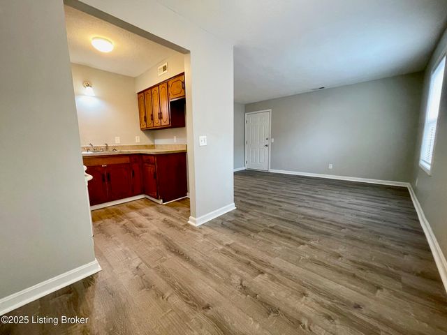 1922 Silver St, 2, New Albany, IN 47150