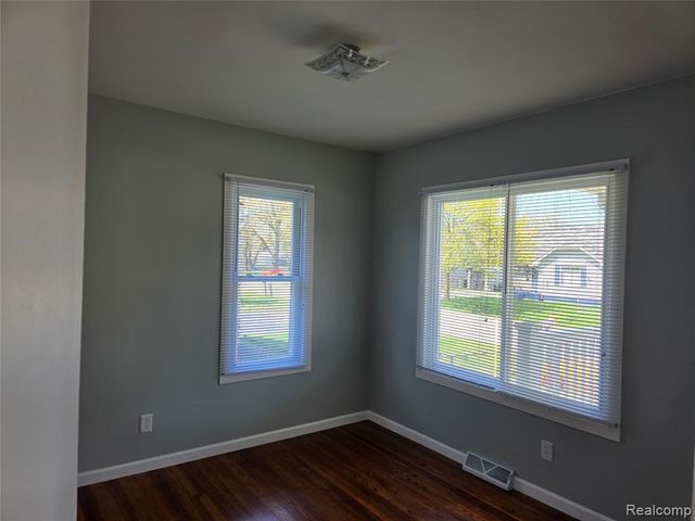 1236 Decamp Street, Burton, MI 48529