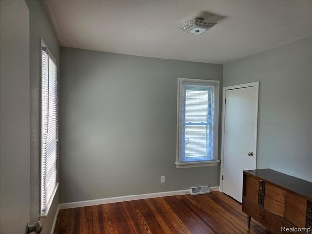 1236 Decamp Street, Burton, MI 48529