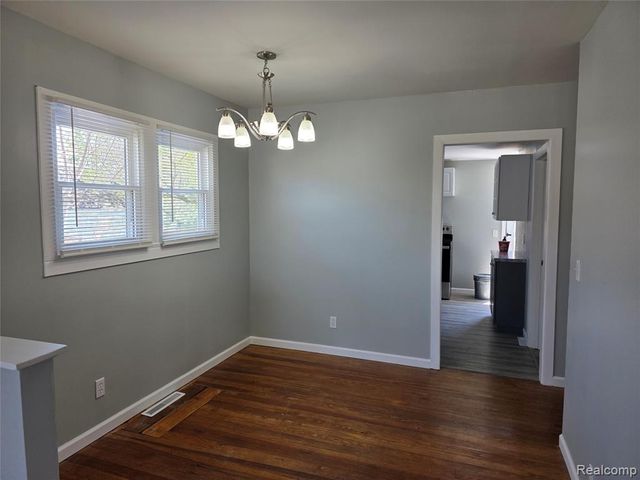 1236 Decamp Street, Burton, MI 48529