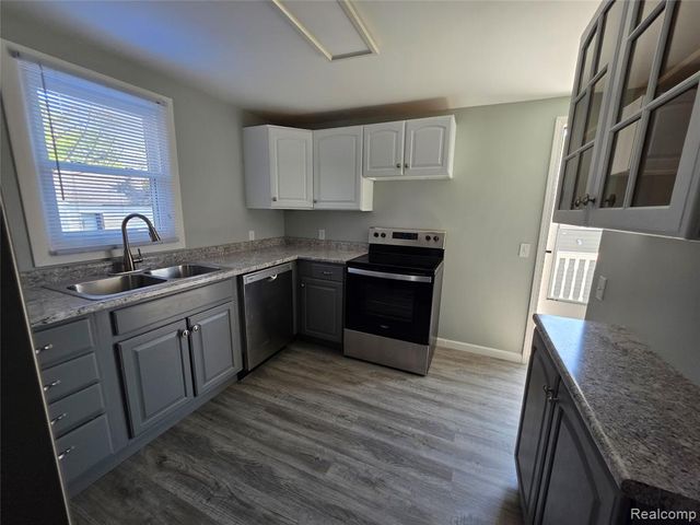1236 Decamp Street, Burton, MI 48529