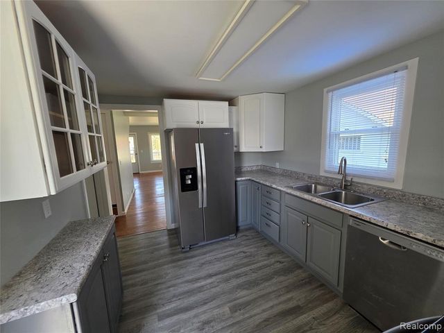 1236 Decamp Street, Burton, MI 48529