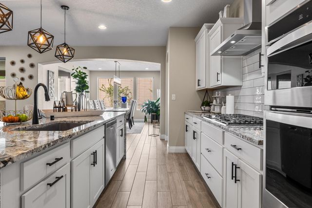 2745 Kings Canyon Loop NE, Rio Rancho, NM 87144