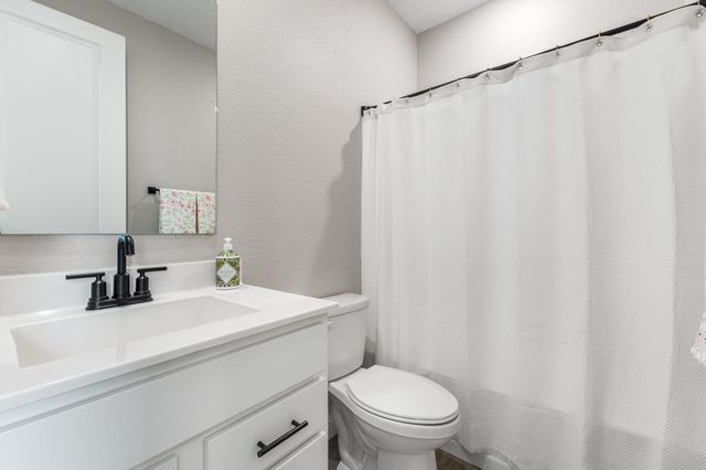 2745 Kings Canyon Loop NE, Rio Rancho, NM 87144