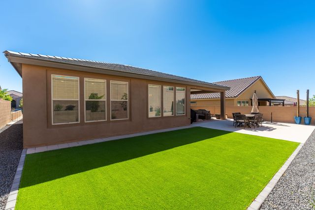 2745 Kings Canyon Loop NE, Rio Rancho, NM 87144