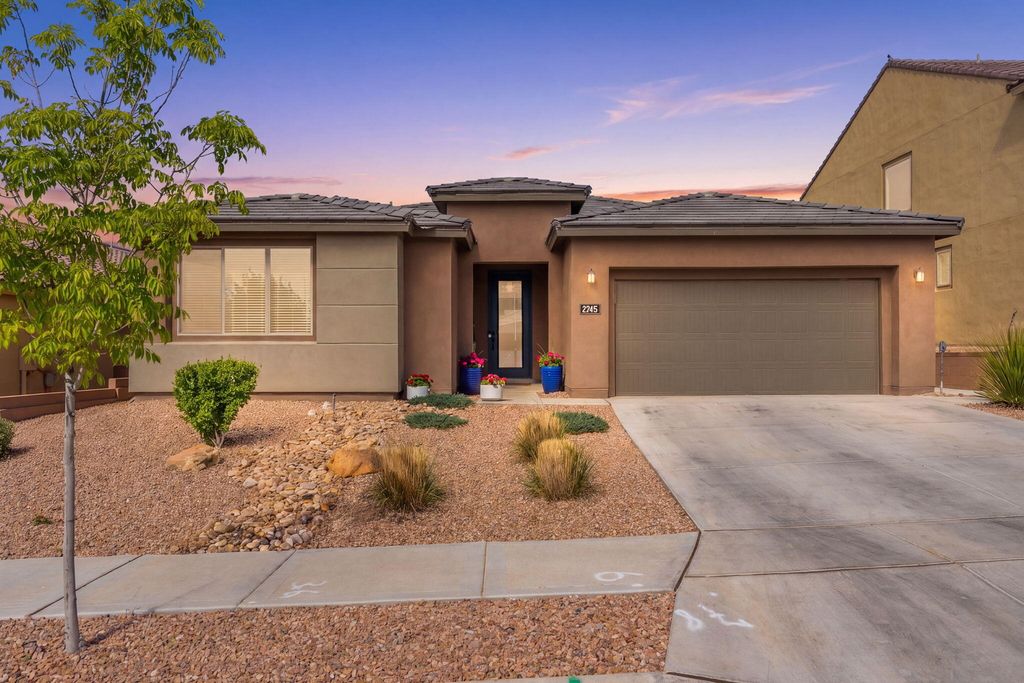 2745 Kings Canyon Loop NE, Rio Rancho, NM 87144