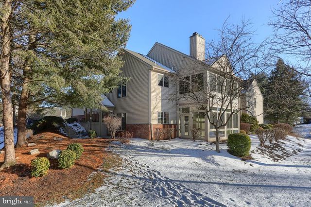 24 GLASGOW CT, Hershey, PA 17033