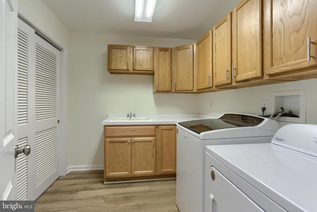 24 GLASGOW CT, Hershey, PA 17033