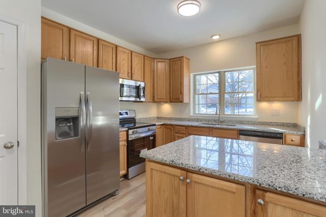 24 GLASGOW CT, Hershey, PA 17033