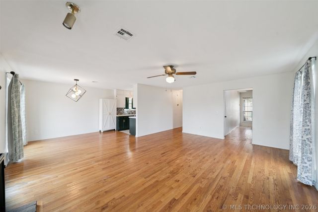 6103 S 28th West Avenue, Tulsa, OK 74132