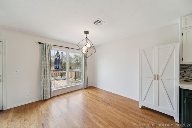 6103 S 28th West Avenue, Tulsa, OK 74132