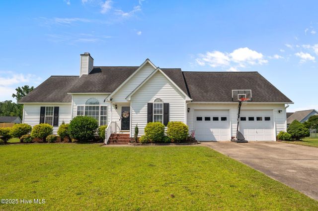 2824 Preston Lane, Grimesland, NC 27837