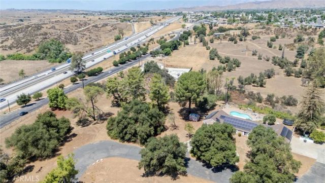 61 Redwood, Calimesa, CA 92320