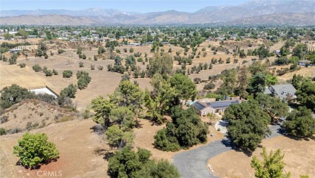 61 Redwood, Calimesa, CA 92320