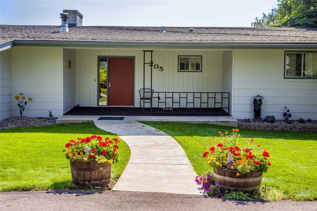 205 Lakeshore Drive, Lakeside, MT 59922 photo 11