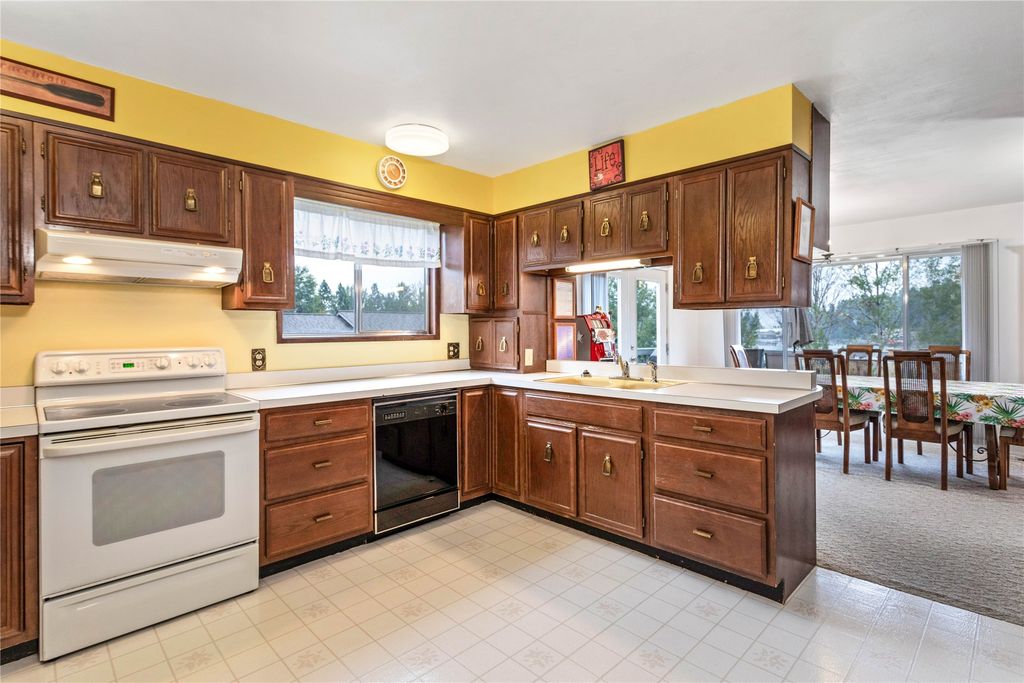 205 Lakeshore Drive, Lakeside, MT 59922 photo 24