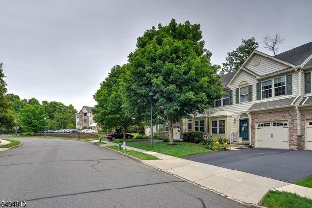 32 Weber Ave, Hillsborough Twp., NJ 08844