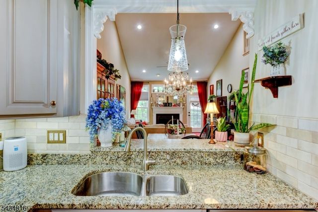 32 Weber Ave, Hillsborough Twp., NJ 08844