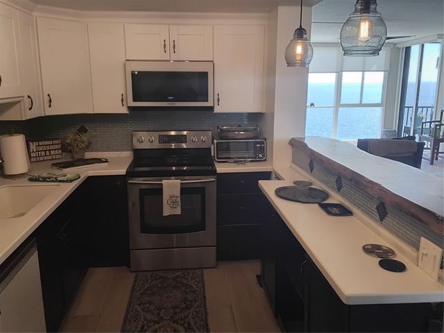 7100 SUNSHINE SKYWAY LANE S 705, St Petersburg, FL 33711