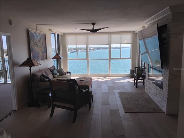 7100 SUNSHINE SKYWAY LANE S 705, St Petersburg, FL 33711