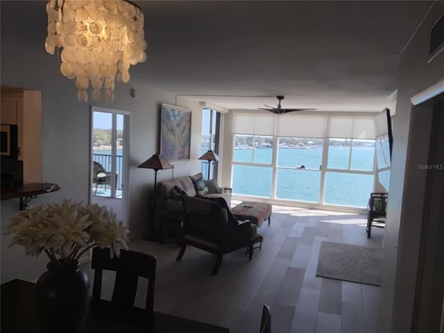 7100 SUNSHINE SKYWAY LANE S 705, St Petersburg, FL 33711