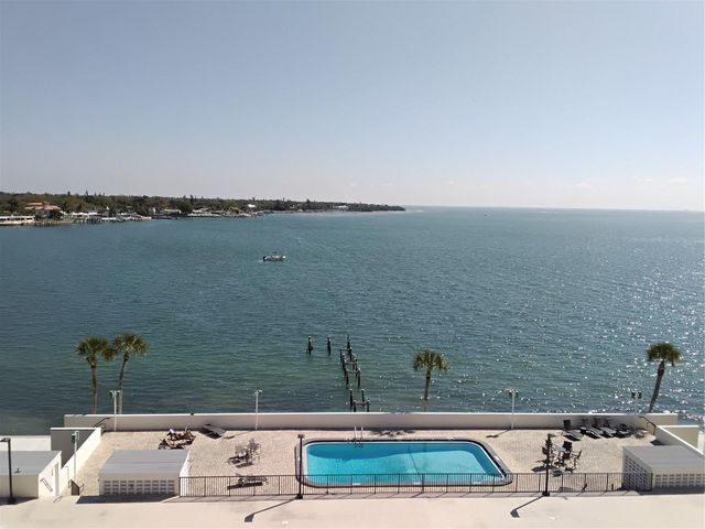 7100 SUNSHINE SKYWAY LANE S 705, St Petersburg, FL 33711