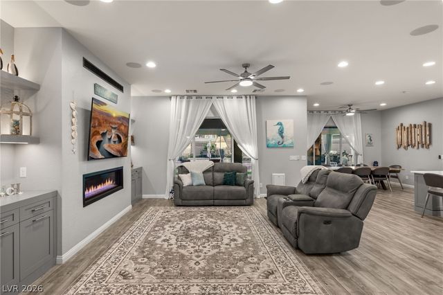 5865 Alice Landing Court, Las Vegas, NV 89149