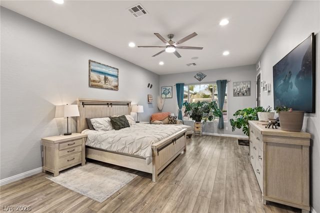 5865 Alice Landing Court, Las Vegas, NV 89149