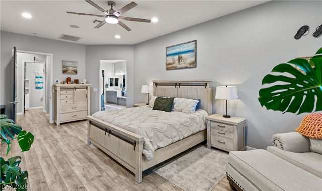 5865 Alice Landing Court, Las Vegas, NV 89149