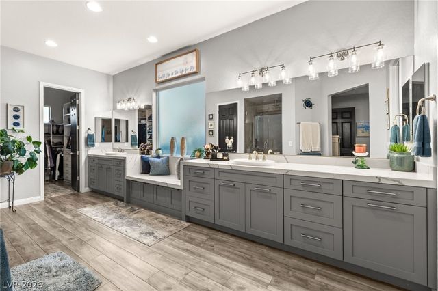 5865 Alice Landing Court, Las Vegas, NV 89149