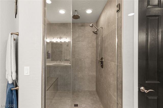 5865 Alice Landing Court, Las Vegas, NV 89149