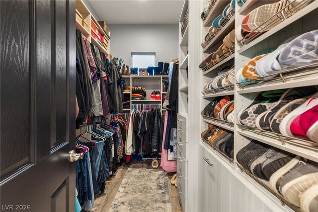 5865 Alice Landing Court, Las Vegas, NV 89149