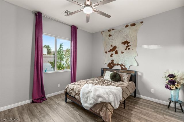 5865 Alice Landing Court, Las Vegas, NV 89149