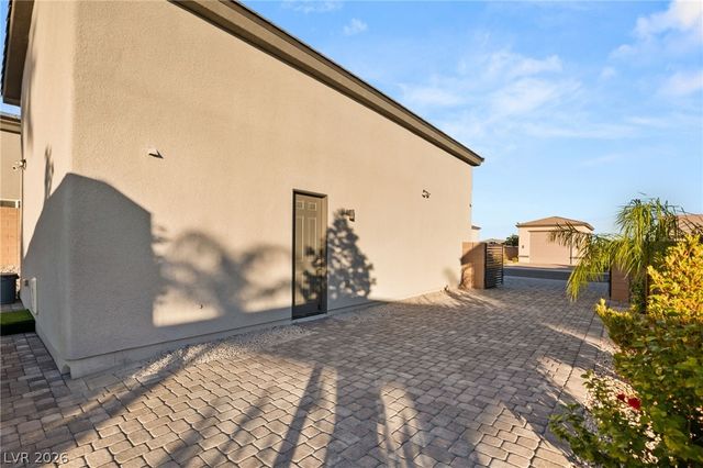 5865 Alice Landing Court, Las Vegas, NV 89149