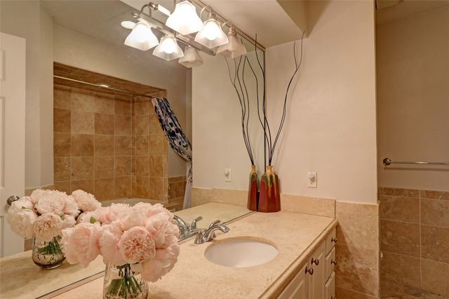 7736 Meadow Road 102, Dallas, TX 75230