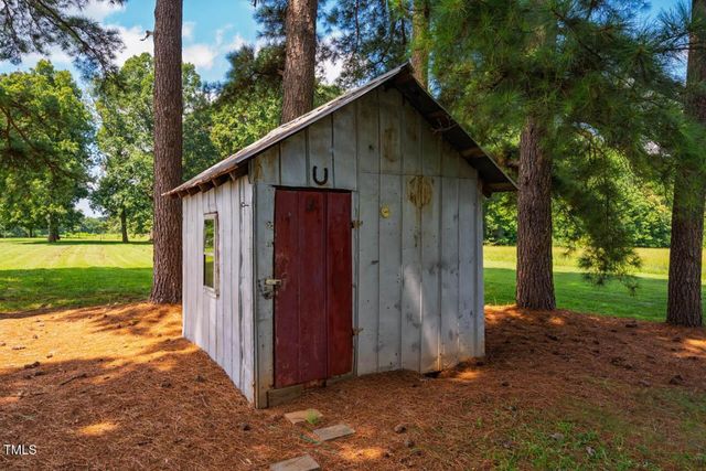 6512 Nc 86 N, Hillsborough, NC 27278