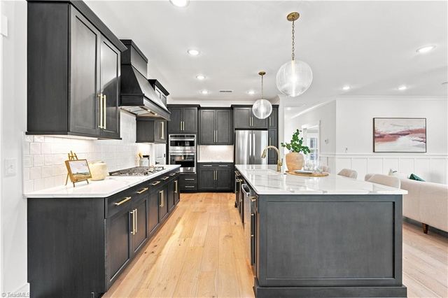 1347 Maple Chase Lane, Winston-salem, NC 27106