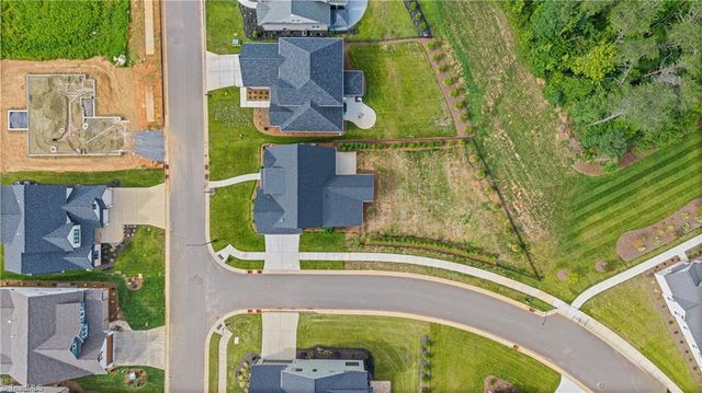 1347 Maple Chase Lane, Winston-salem, NC 27106