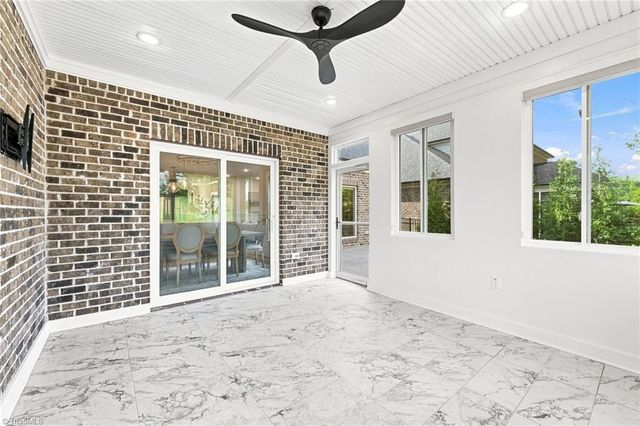 1347 Maple Chase Lane, Winston-salem, NC 27106