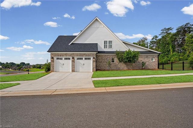 1347 Maple Chase Lane, Winston-salem, NC 27106