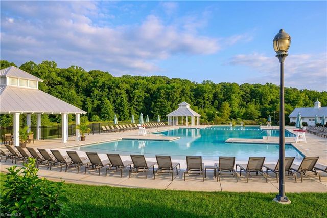 1347 Maple Chase Lane, Winston-salem, NC 27106