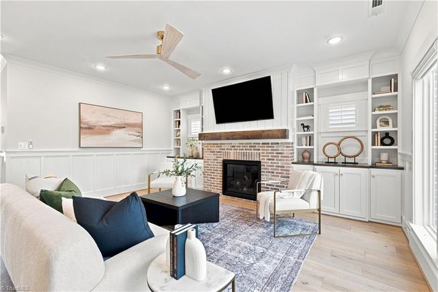 1347 Maple Chase Lane, Winston-salem, NC 27106