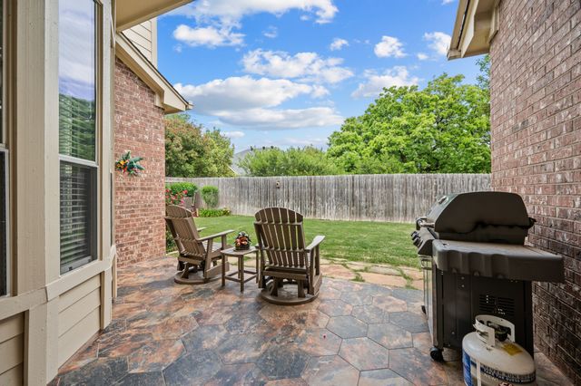 2806 Northwood Street, Grapevine, TX 76051