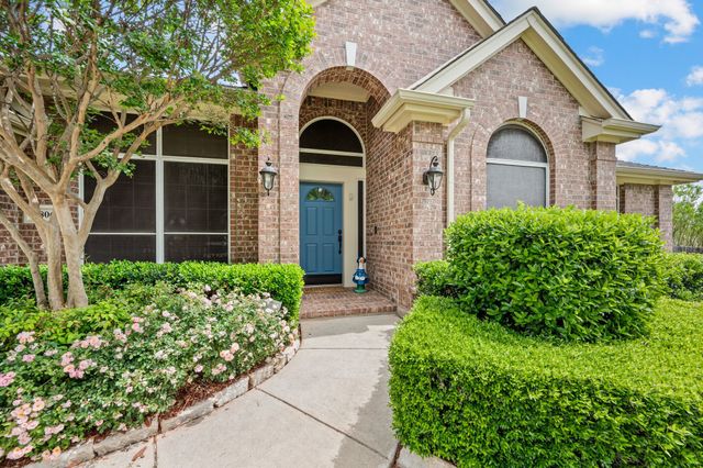 2806 Northwood Street, Grapevine, TX 76051