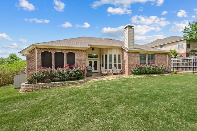 2806 Northwood Street, Grapevine, TX 76051