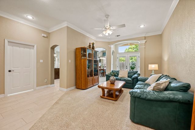 2806 Northwood Street, Grapevine, TX 76051